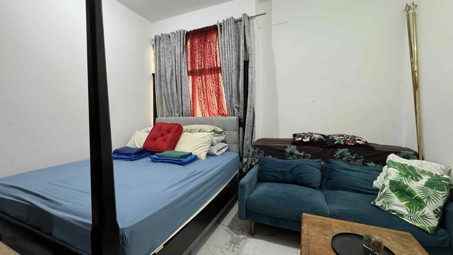 Affordable Room With 2 Beds Shared Toilet Αμπού Ντάμπι