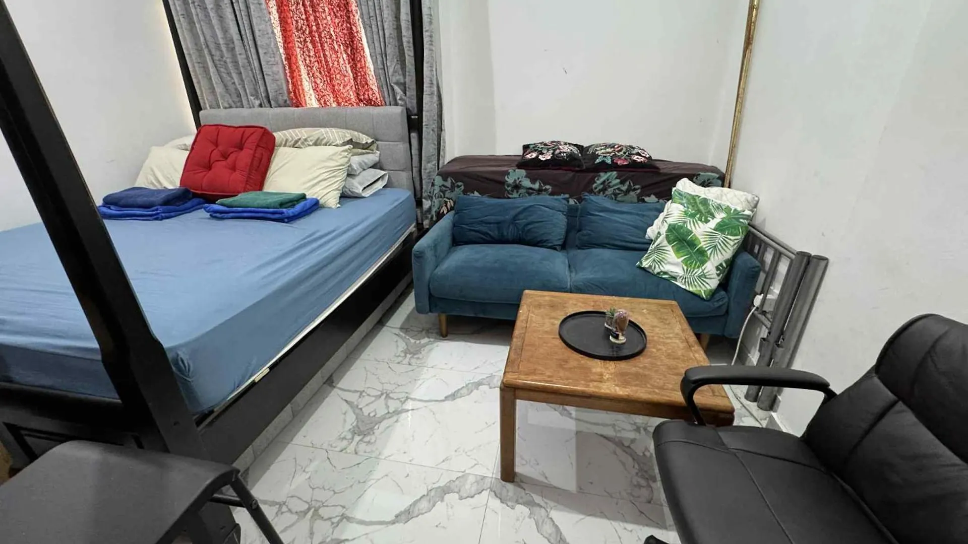 Affordable Room With 2 Beds Shared Toilet Αμπού Ντάμπι Πανσιόν