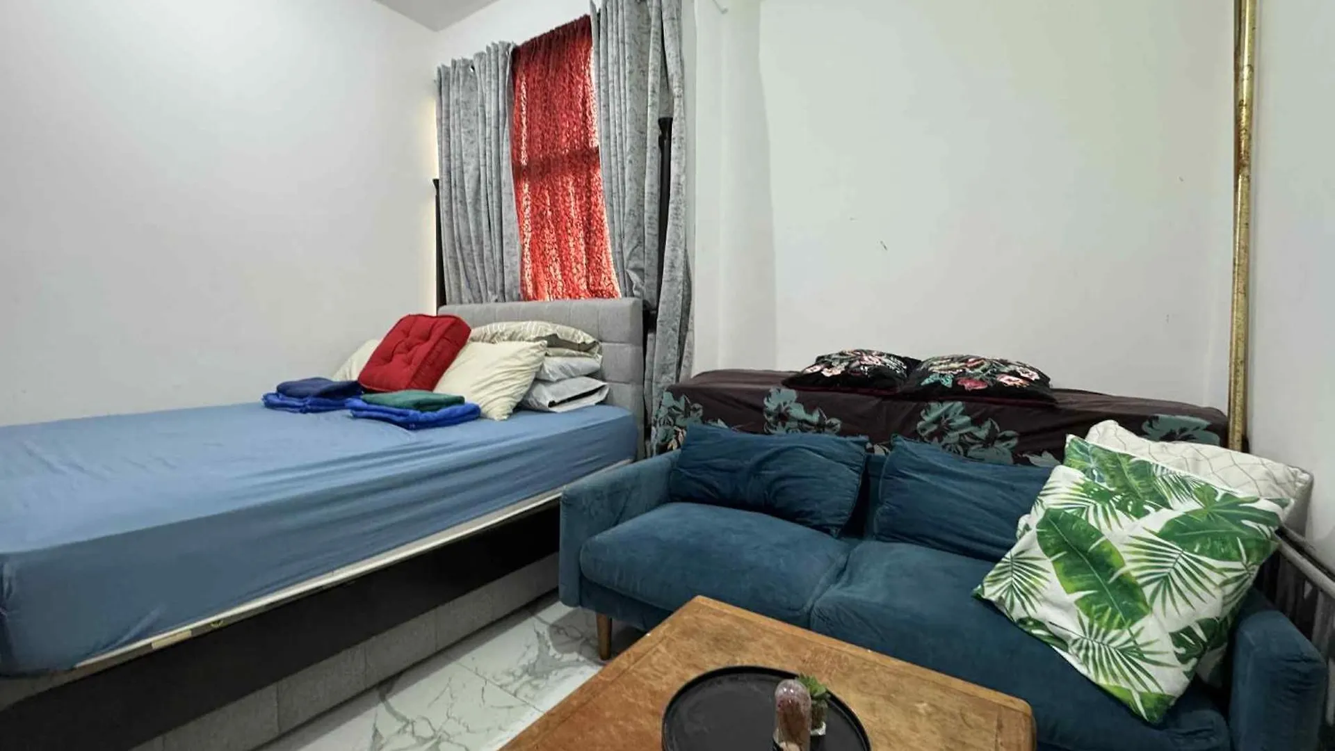 Affordable Room With 2 Beds Shared Toilet Αμπού Ντάμπι