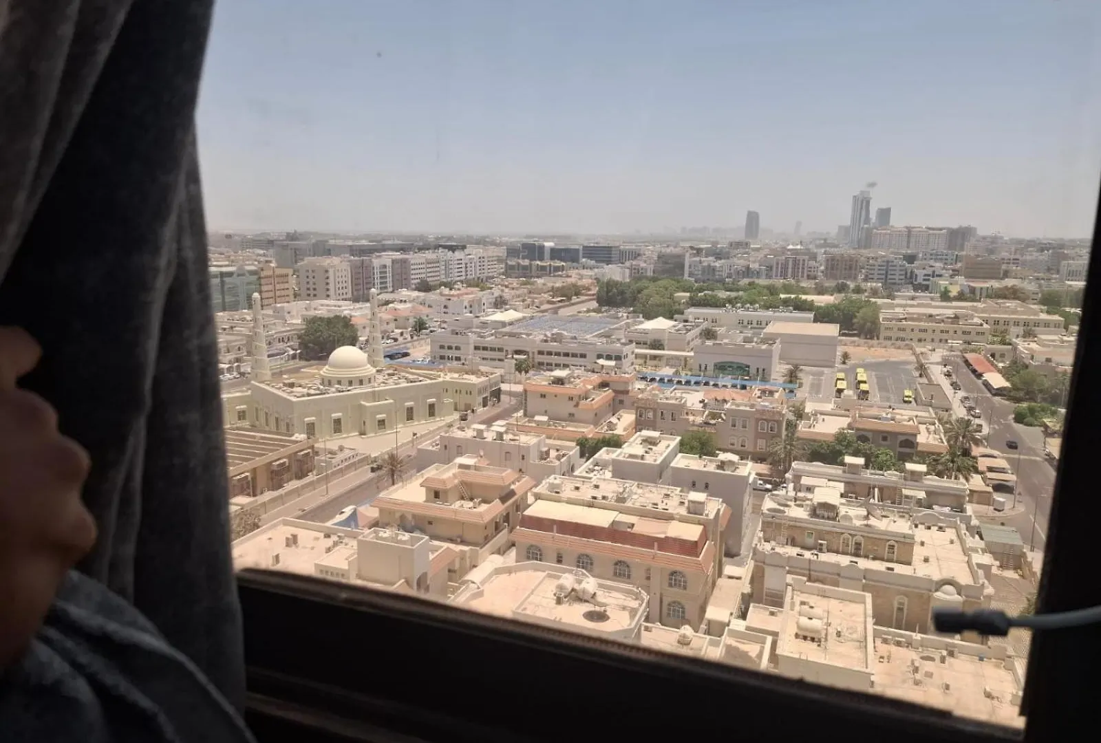 Affordable Room With 2 Beds Shared Toilet Abu Dhabi